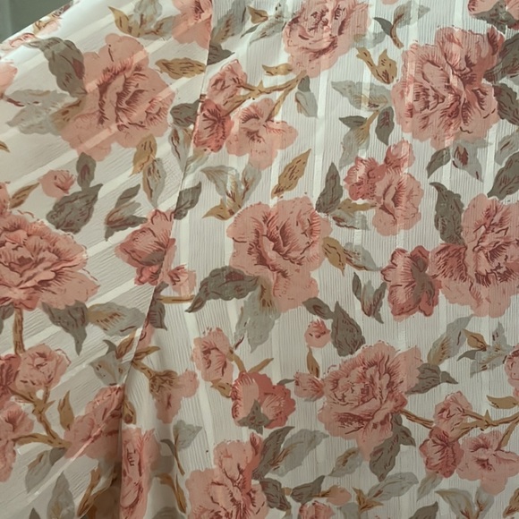 Vintage chiffon pink rose long sleeve button down shirt - Picture 7 of 8